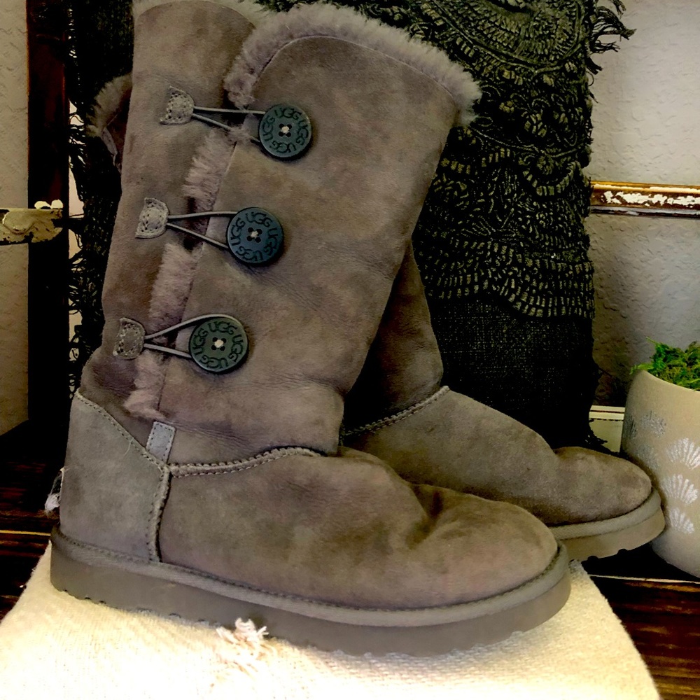 Ugg Bailey Button Triplet